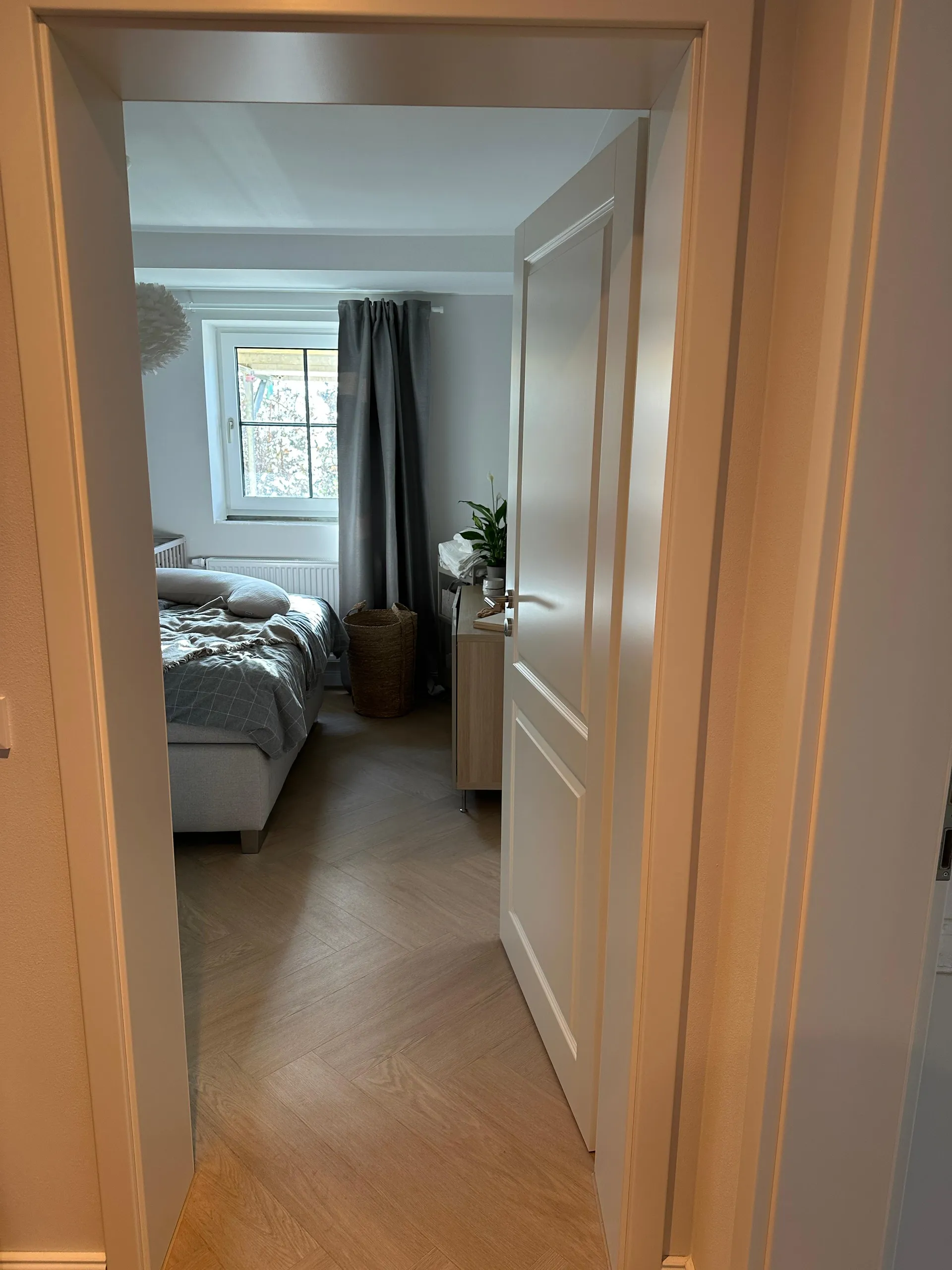 Schlafzimmer mit neuem Boden